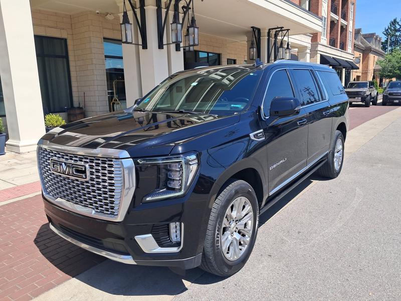 Black luxury SUV outside a Nashville hotel